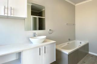 3 Bedroom Property for Sale in Velddrif Western Cape